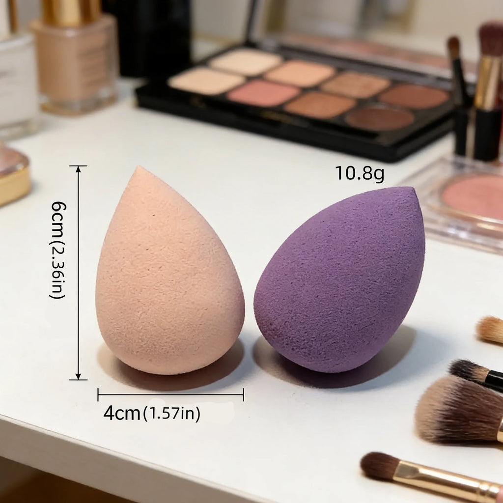 1 piece of drop-shaped powder puff, suitable for applying makeup evenly without powder, colors vary randomly.